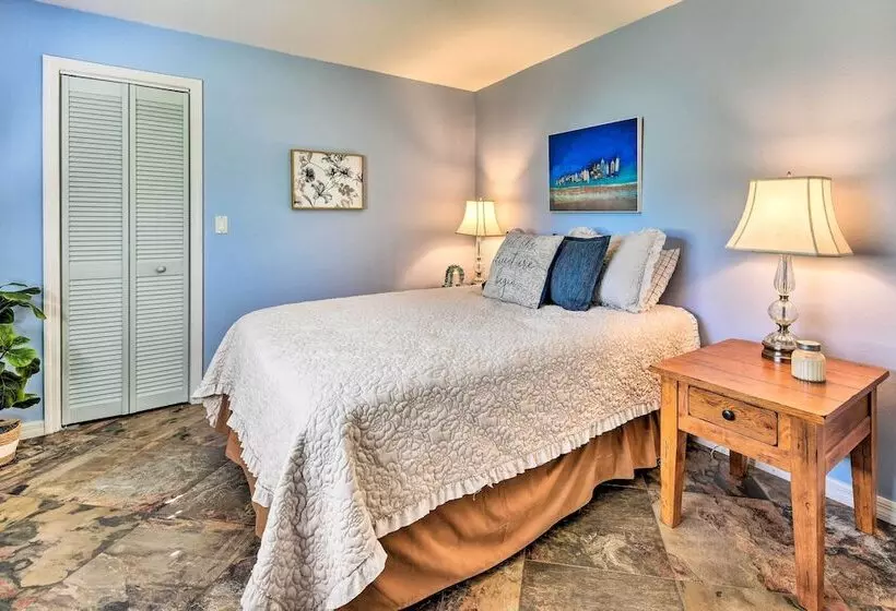 Port Charlotte Retreat W/ Heated Pool & Spa!