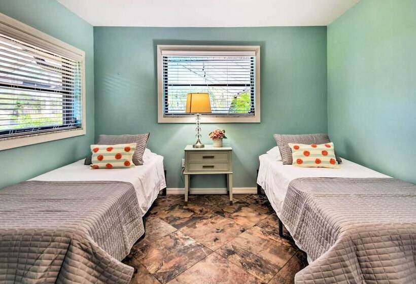 Port Charlotte Retreat W/ Heated Pool & Spa!