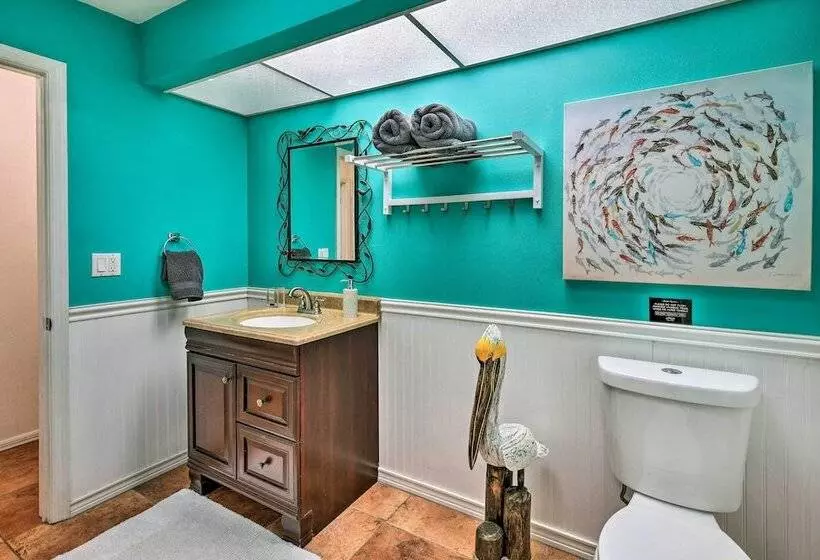 Port Charlotte Retreat W/ Heated Pool & Spa!