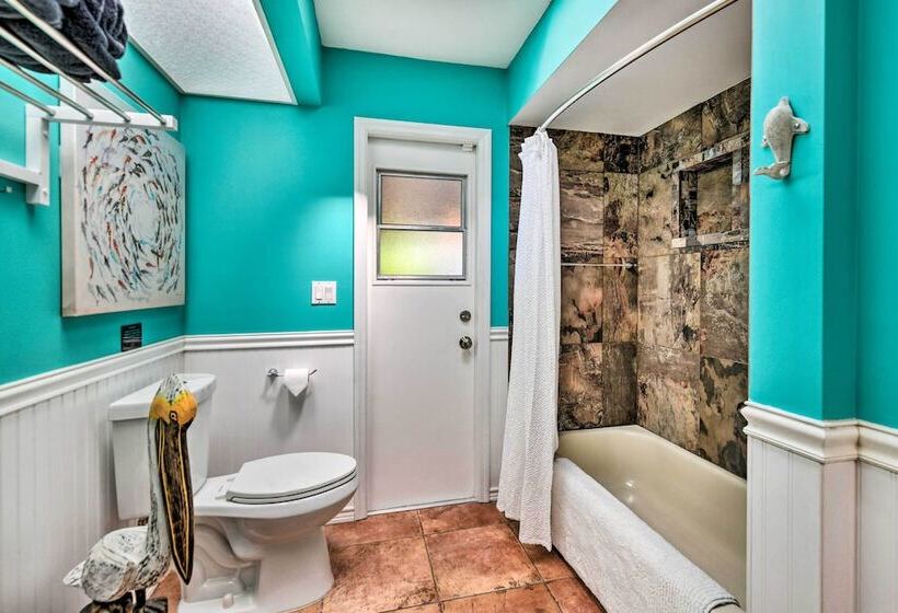 Port Charlotte Retreat W/ Heated Pool & Spa!