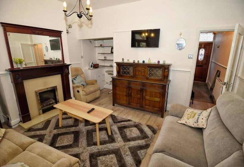דירת נופש Fine 3 Bed House In Manchester For Up To 6 People