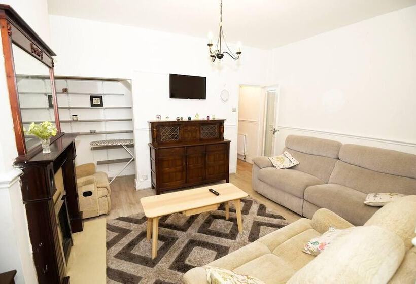 דירת נופש Fine 3 Bed House In Manchester For Up To 6 People