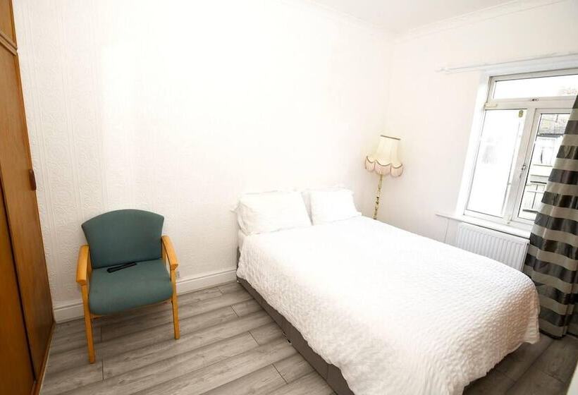 דירת נופש Fine 3 Bed House In Manchester For Up To 6 People