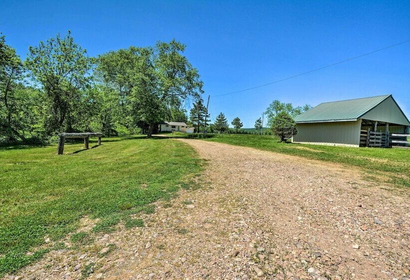 Rustic Ironton Home W/ Deck & Fire Pit On Creek!