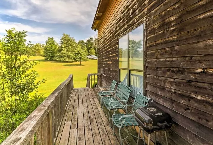 Rustic Lamar Cabin W/ Deck & Private Hot Tub