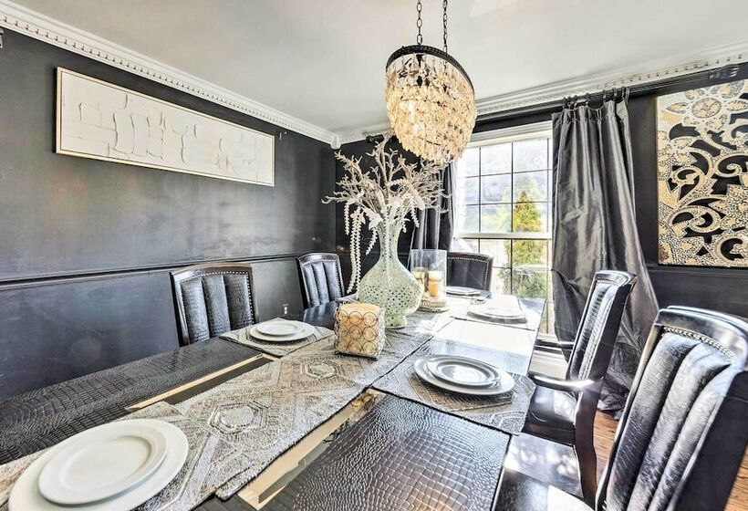 Saint Charles House Near Historic Downtown!