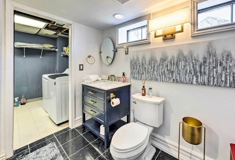 Saint Charles House Near Historic Downtown!