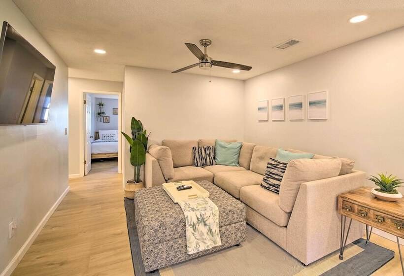 Quiet Satellite Beach Home W/ Lanai, Walk To Beach