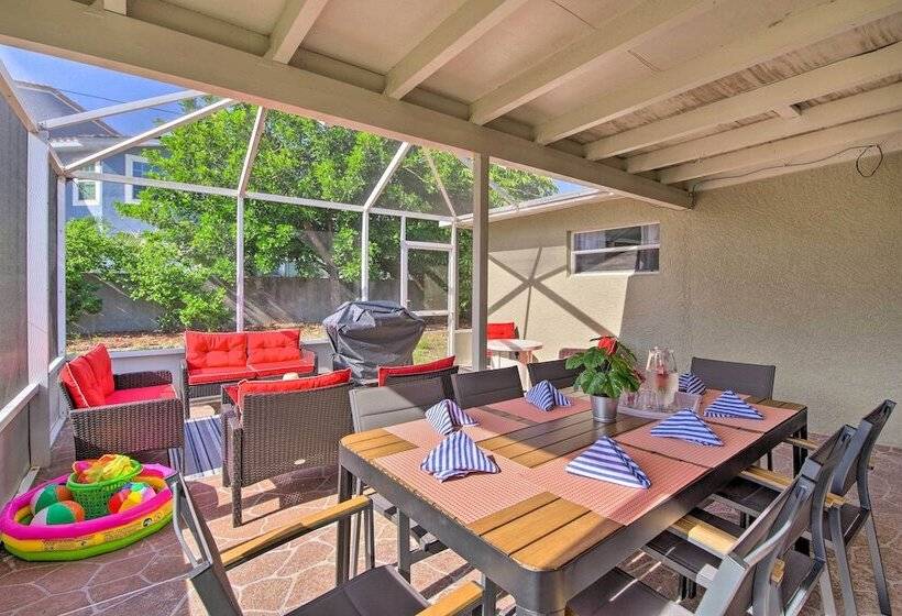 Quiet Satellite Beach Home W/ Lanai, Walk To Beach