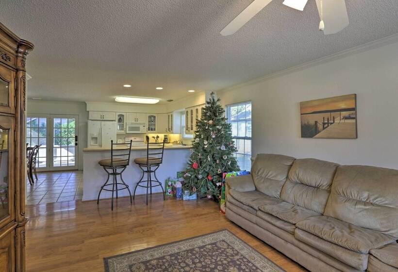 Seagrass Cottage  < 1 Mi To Fishing, Boating