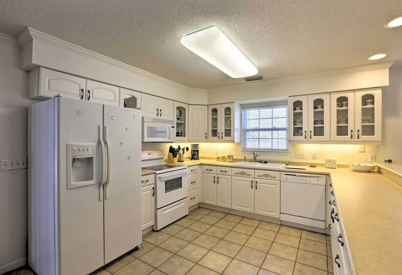 Seagrass Cottage  < 1 Mi To Fishing, Boating