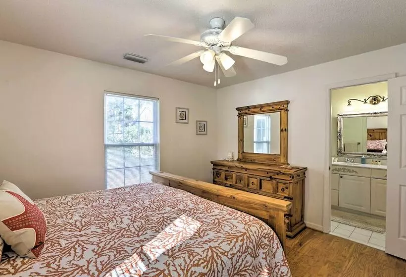 Seagrass Cottage  < 1 Mi To Fishing, Boating