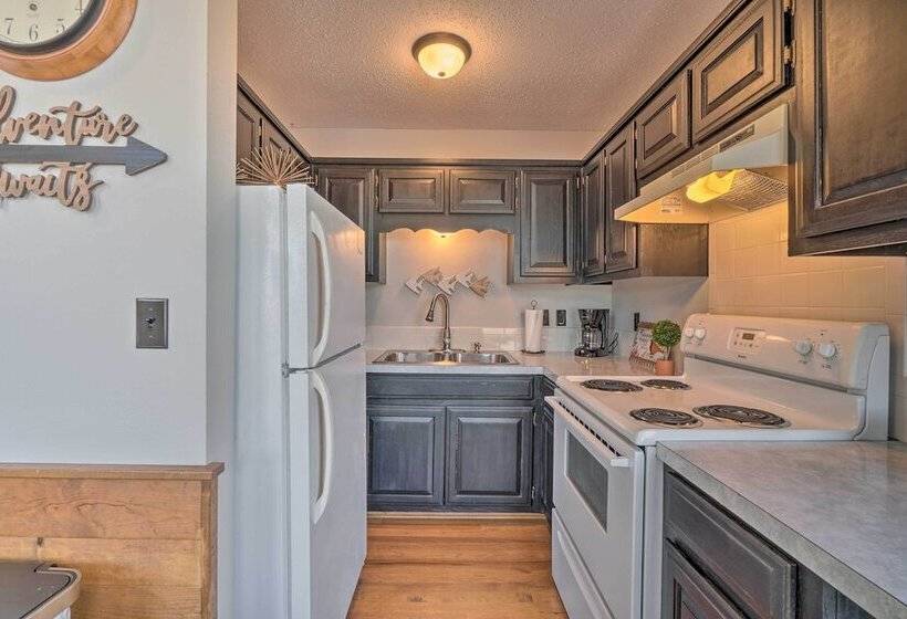 Shell Knob Guest House W/ Lake View, Fire Pit