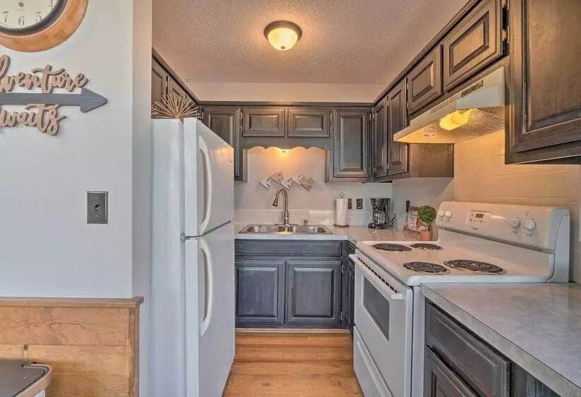 Shell Knob Guest House W/ Lake View, Fire Pit