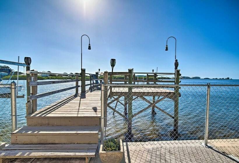 Spacious Gulf Front Hudson Home W/ Dock!