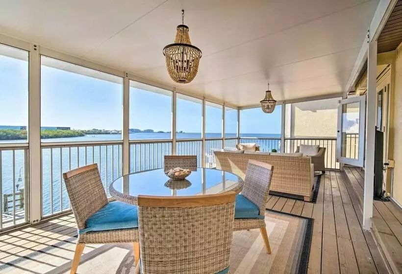 Spacious Gulf Front Hudson Home W/ Dock!