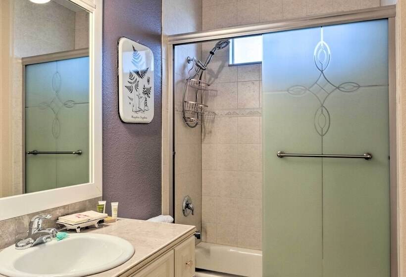 Spacious Port Charlotte Home W/ Lanai!