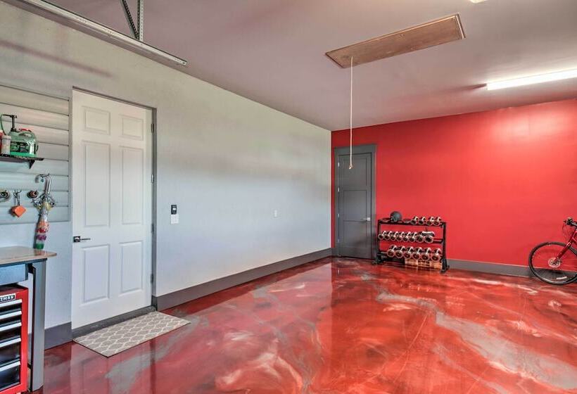 Sprawling Fort Denaud Paradise: Pool, Hot Tub