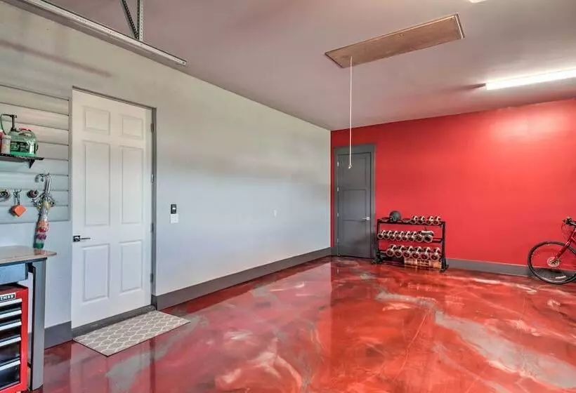 Sprawling Fort Denaud Paradise: Pool, Hot Tub