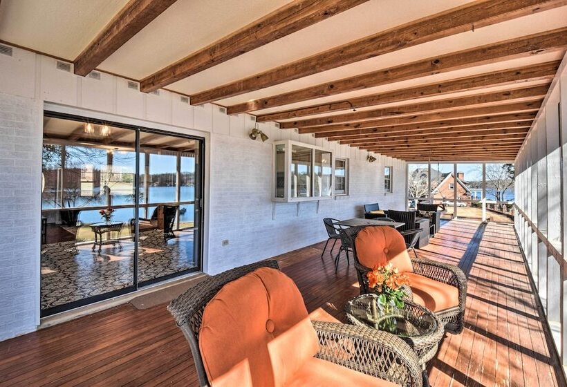 Stunning Seneca Home W/ Lake Keowee Access!