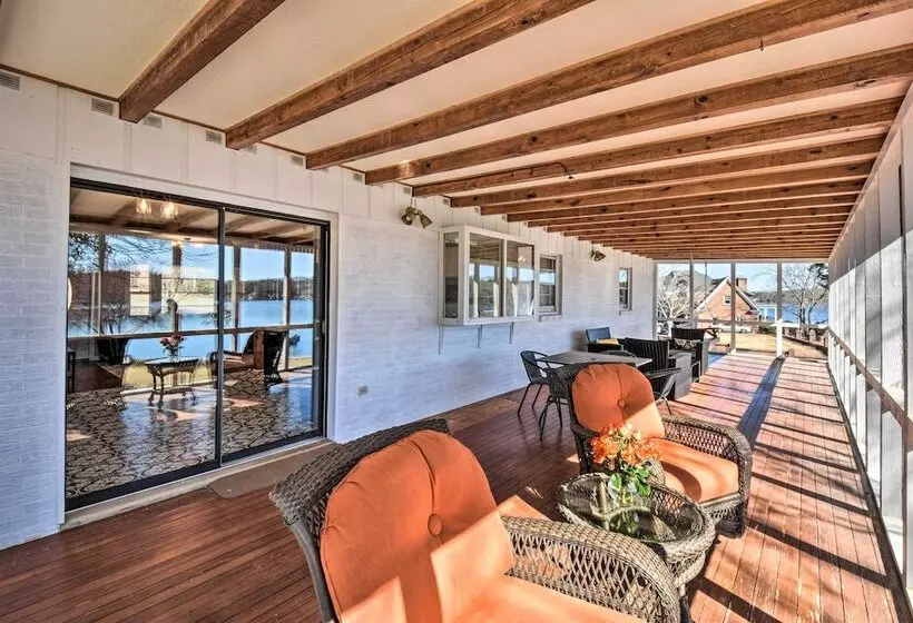 Stunning Seneca Home W/ Lake Keowee Access!