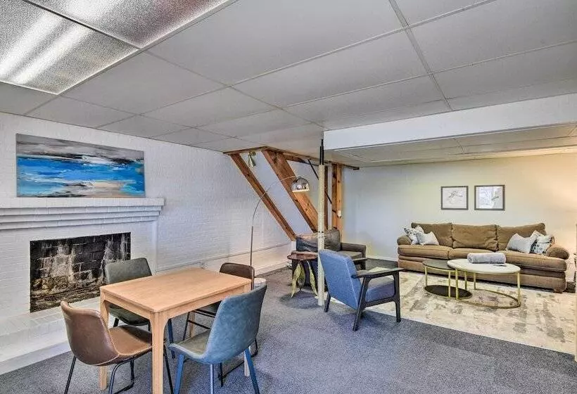 Stunning Seneca Home W/ Lake Keowee Access!