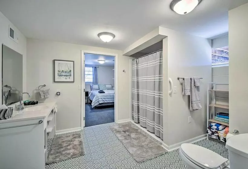 Stunning Seneca Home W/ Lake Keowee Access!