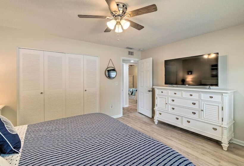 Sunny Port Charlotte Family Retreat: 3 Mi To Beach