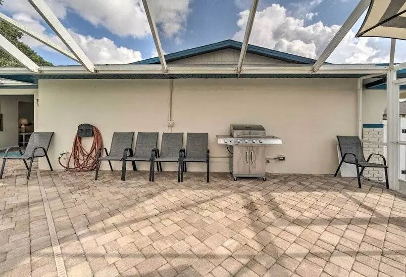 Sunny Port Charlotte Family Retreat: 3 Mi To Beach