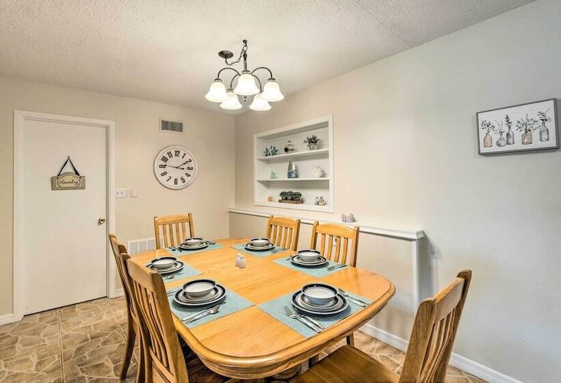 Sunny Port Charlotte Family Retreat: 3 Mi To Beach