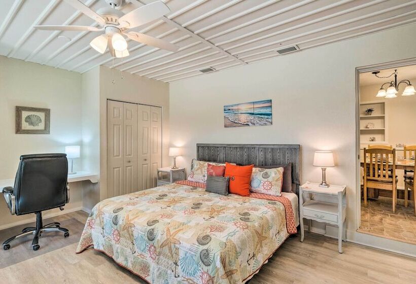 Sunny Port Charlotte Family Retreat: 3 Mi To Beach