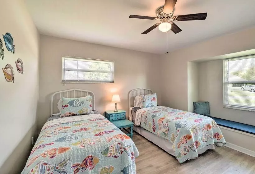 Sunny Port Charlotte Family Retreat: 3 Mi To Beach