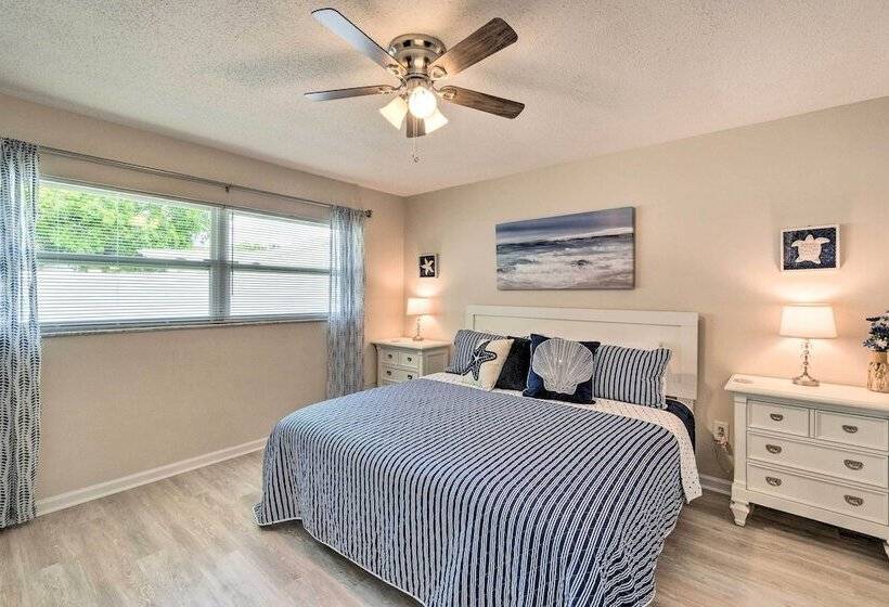 Sunny Port Charlotte Family Retreat: 3 Mi To Beach