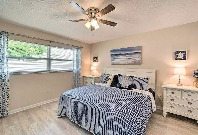 Sunny Port Charlotte Family Retreat: 3 Mi To Beach