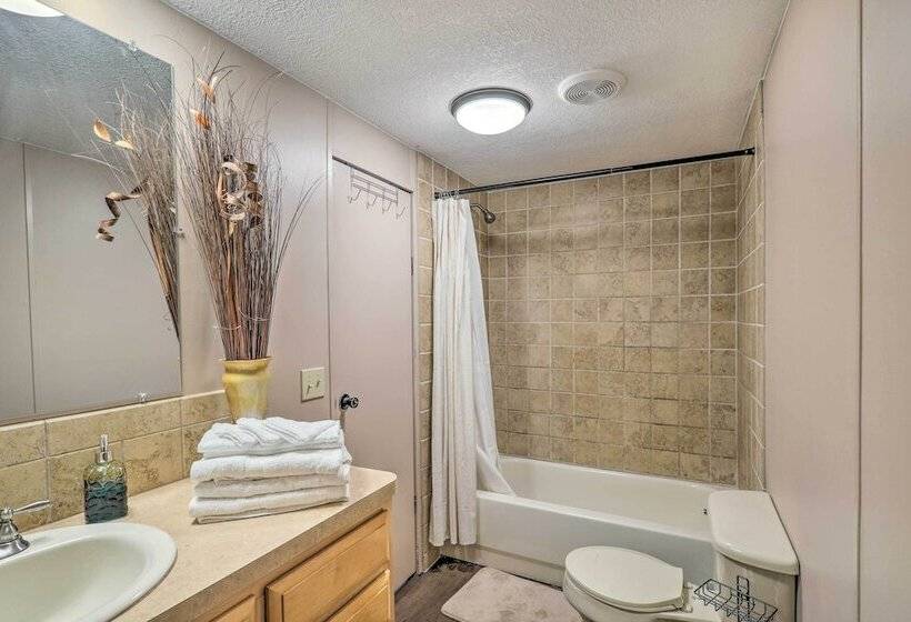 Suwannee Riverfront Home: Grill, Near Springs