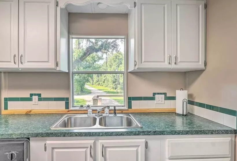 Suwannee Riverfront Home: Grill, Near Springs