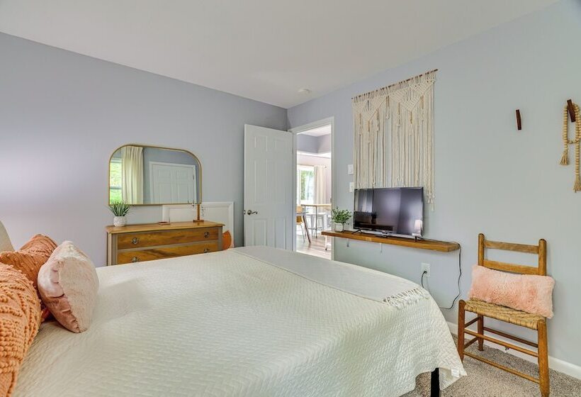 Tobyhanna Home W/ Fire Pit ~ 15 Mi To Ski Resort!