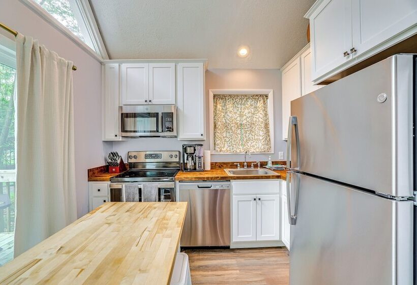 Tobyhanna Home W/ Fire Pit ~ 15 Mi To Ski Resort!