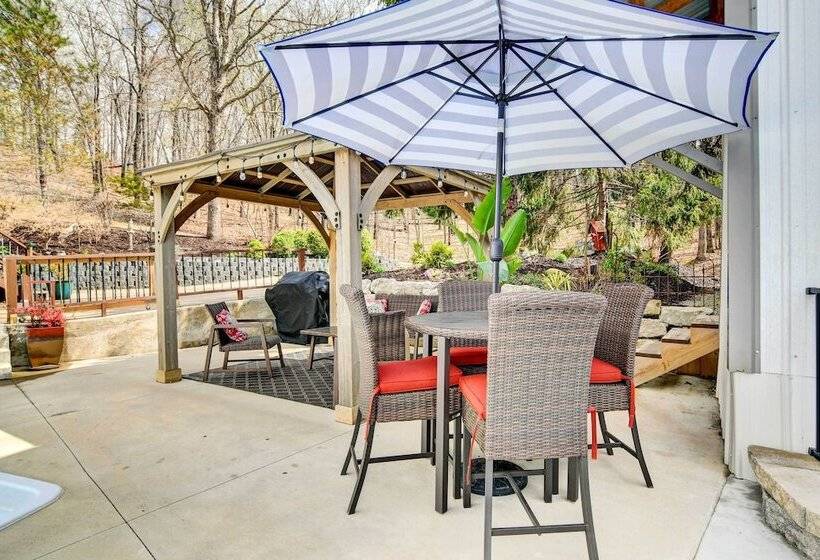 Secluded Branson Escape W/ Pool & Game Room!