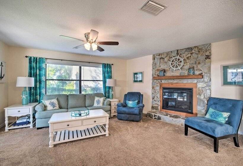 Crystal River Home: Water Views & Boat Dock!