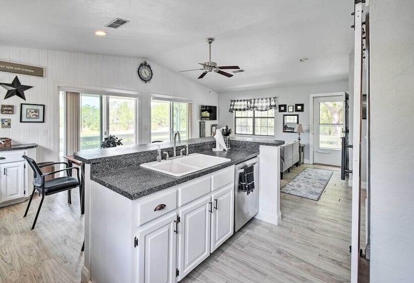 Waterfront Hawthorne Hideaway With Fire Pit!