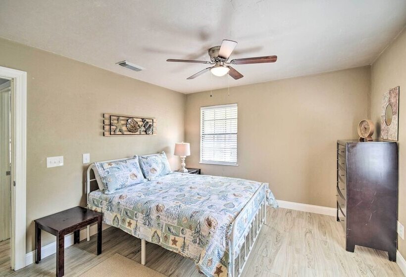 Waterfront Hawthorne Hideaway With Fire Pit!