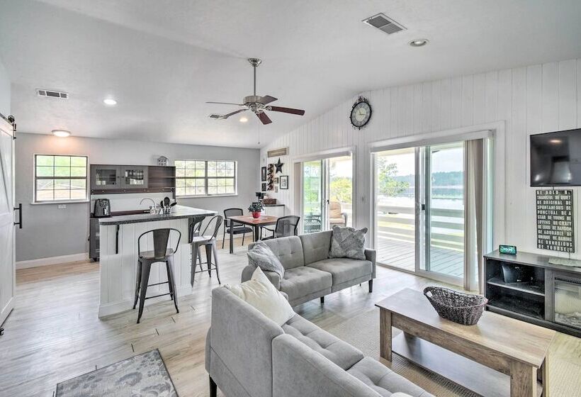 Waterfront Hawthorne Hideaway With Fire Pit!