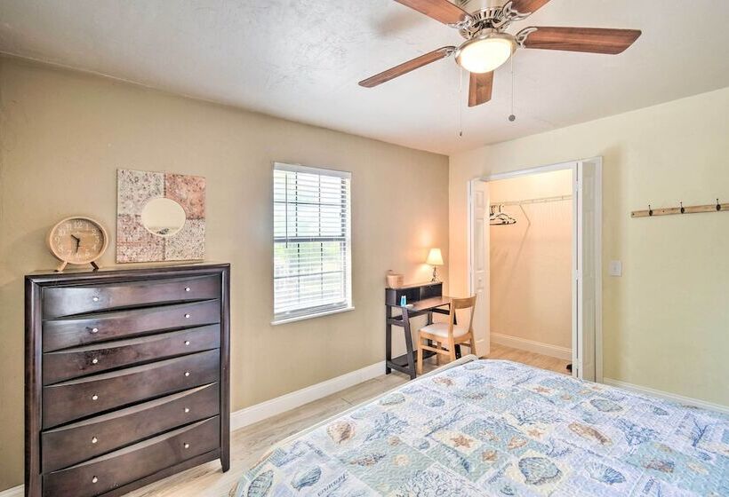 Waterfront Hawthorne Hideaway With Fire Pit!