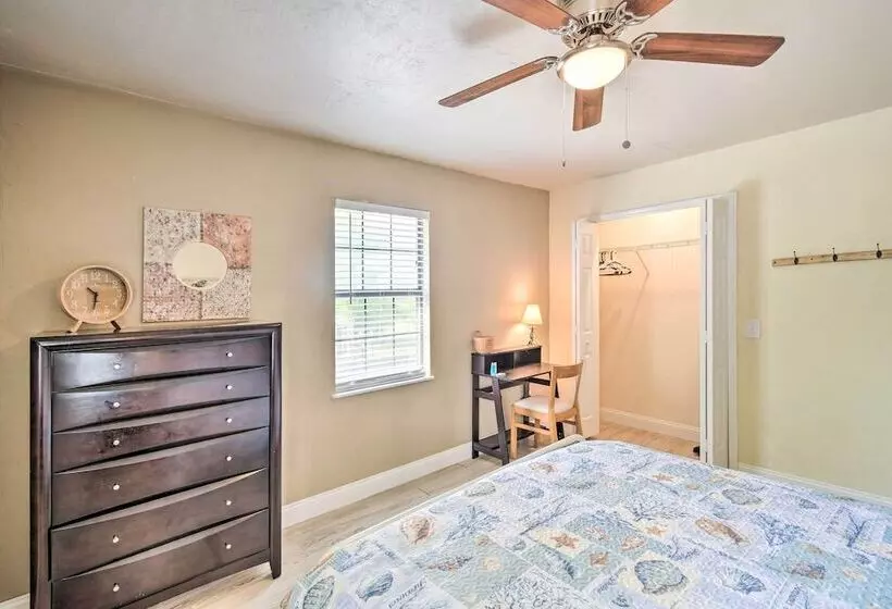 Waterfront Hawthorne Hideaway With Fire Pit!