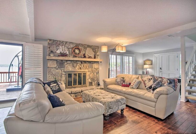 Private Dock: Waterfront Lake Ozark Home!