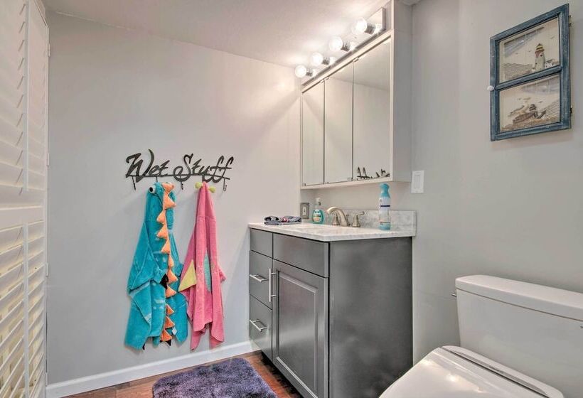 Private Dock: Waterfront Lake Ozark Home!