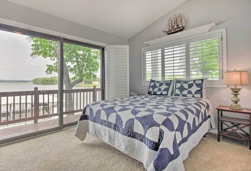 Private Dock: Waterfront Lake Ozark Home!