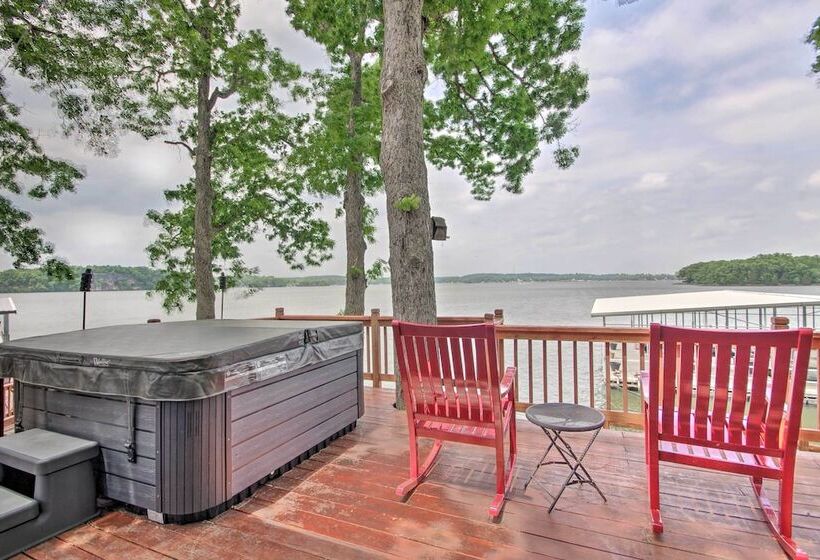 Private Dock: Waterfront Lake Ozark Home!