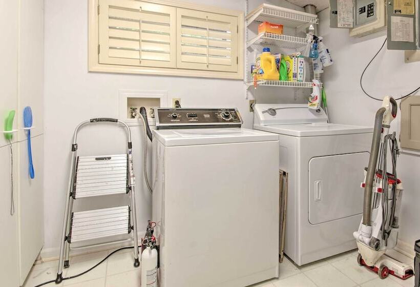 Private Dock: Waterfront Lake Ozark Home!